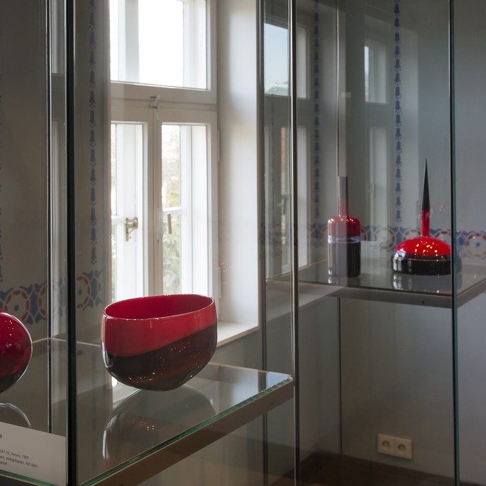 Blick in die Ausstellung (vergrößerte Bildansicht wird geöffnet)