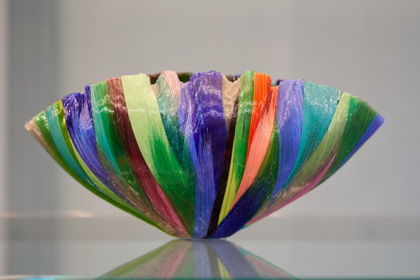 Mehrfarbige Glasschale