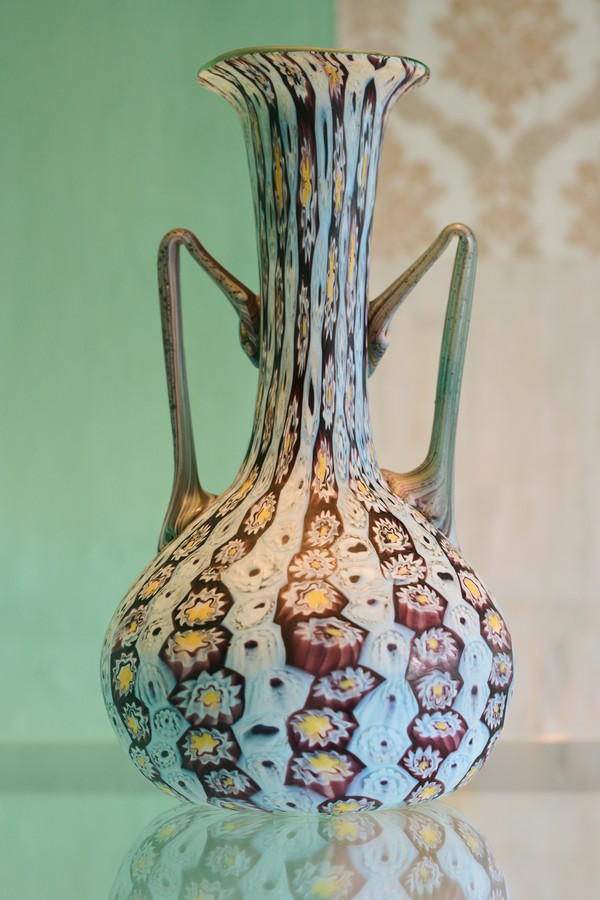 Vase in Millefiori-Technik der venezianischen Hütte Fratelli Toso (um 1910). Foto: Peter Hübbe