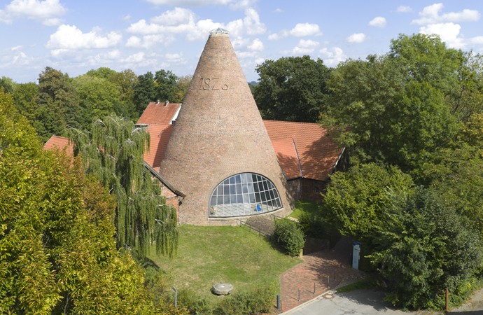 Glasturm der Glashütte Gernheim.